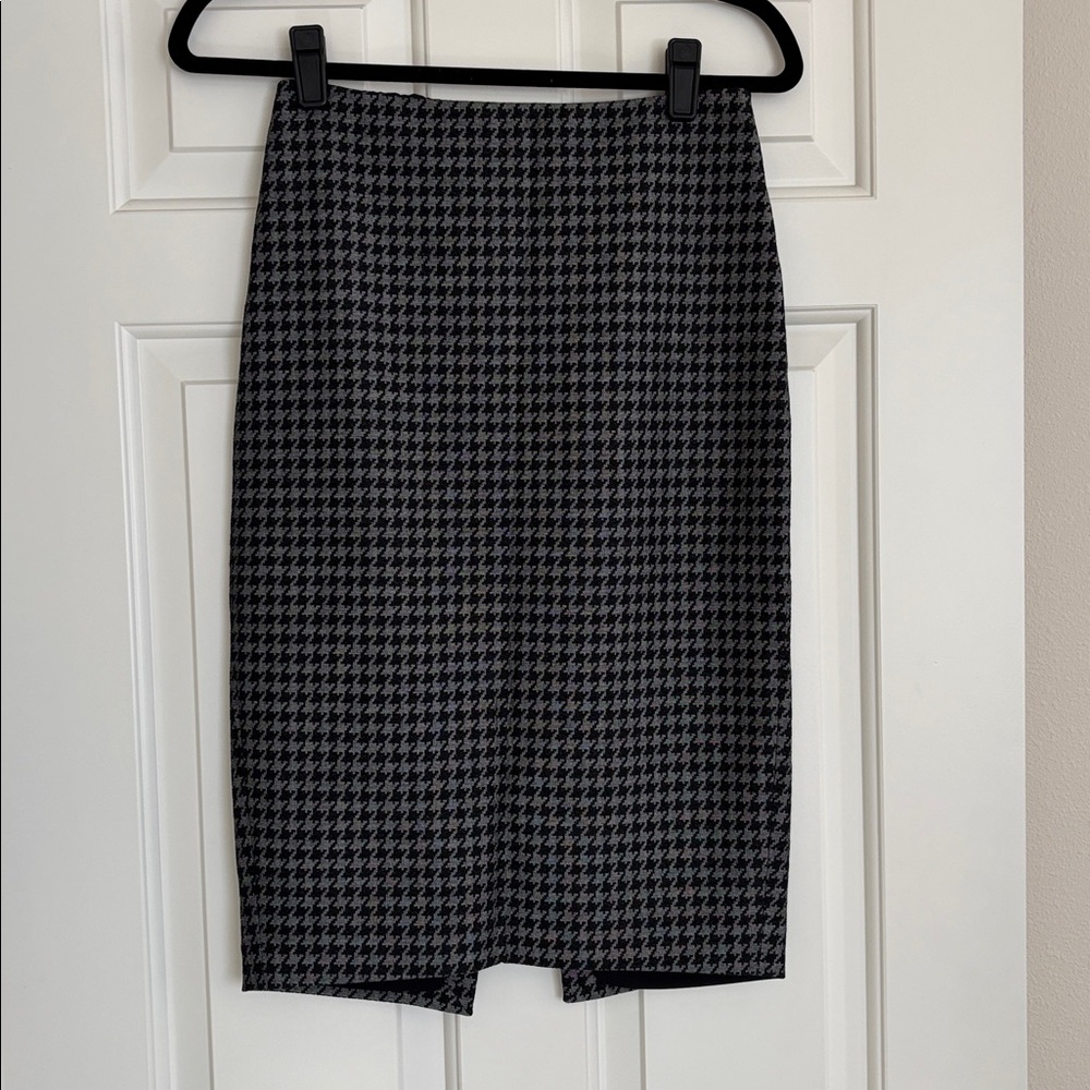 ☑️ Express high waisted Classic Gray & Black checker Pencil Skirt size 2